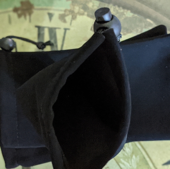 Sunglasses case - Picture 3 of 3